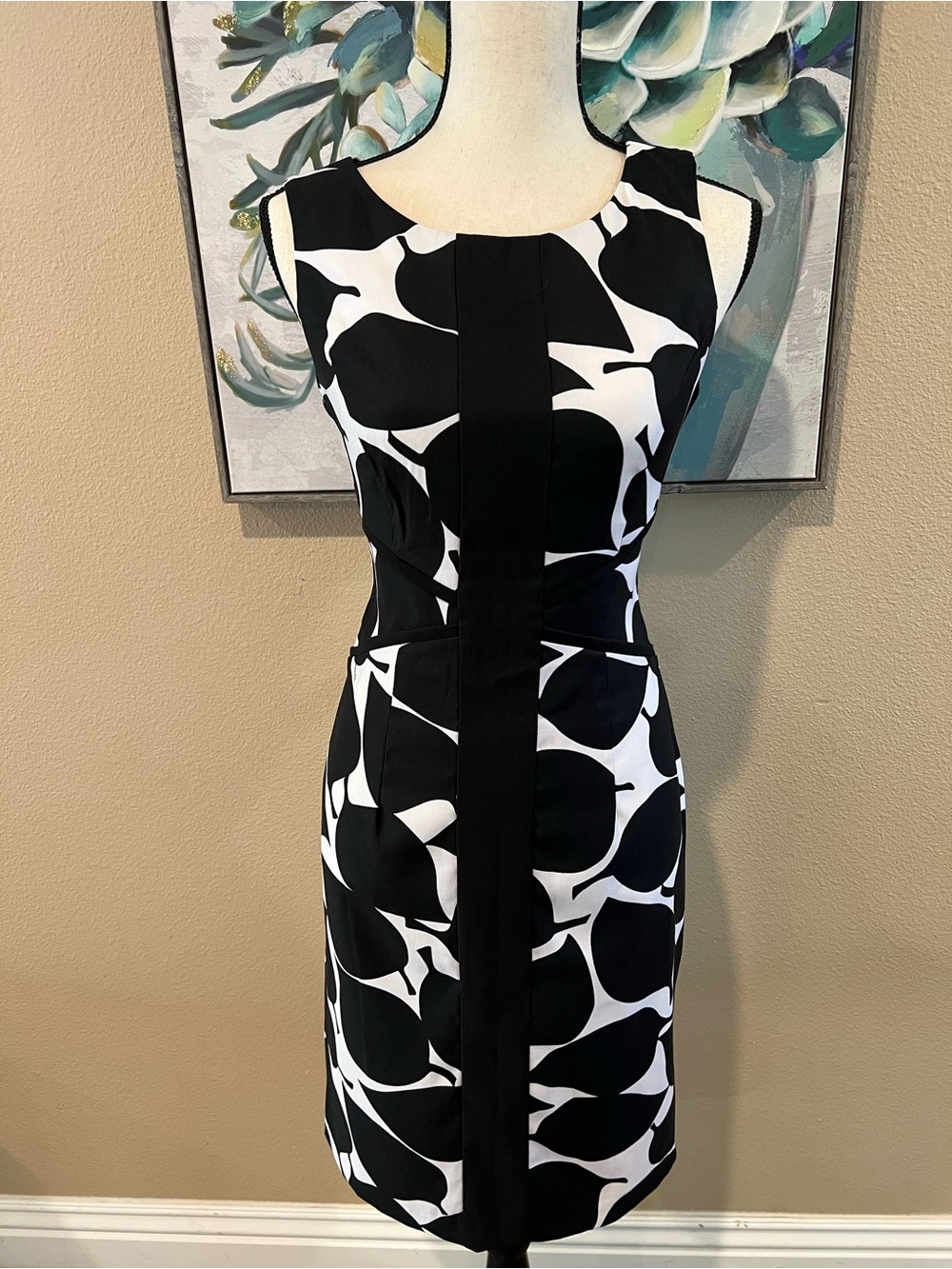 London Times Black and White Sleeveless Midi Sheath Dress